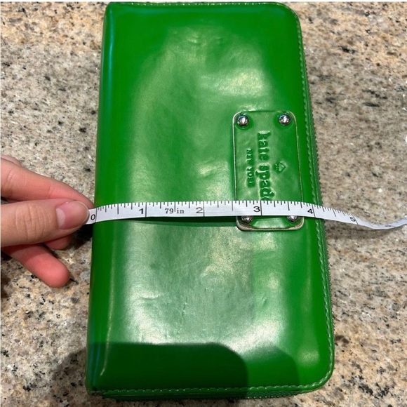 Vintage Authentic Kate Spade GREEN long wallet. Color of the season. Hot-fire! - Picture 4 of 10